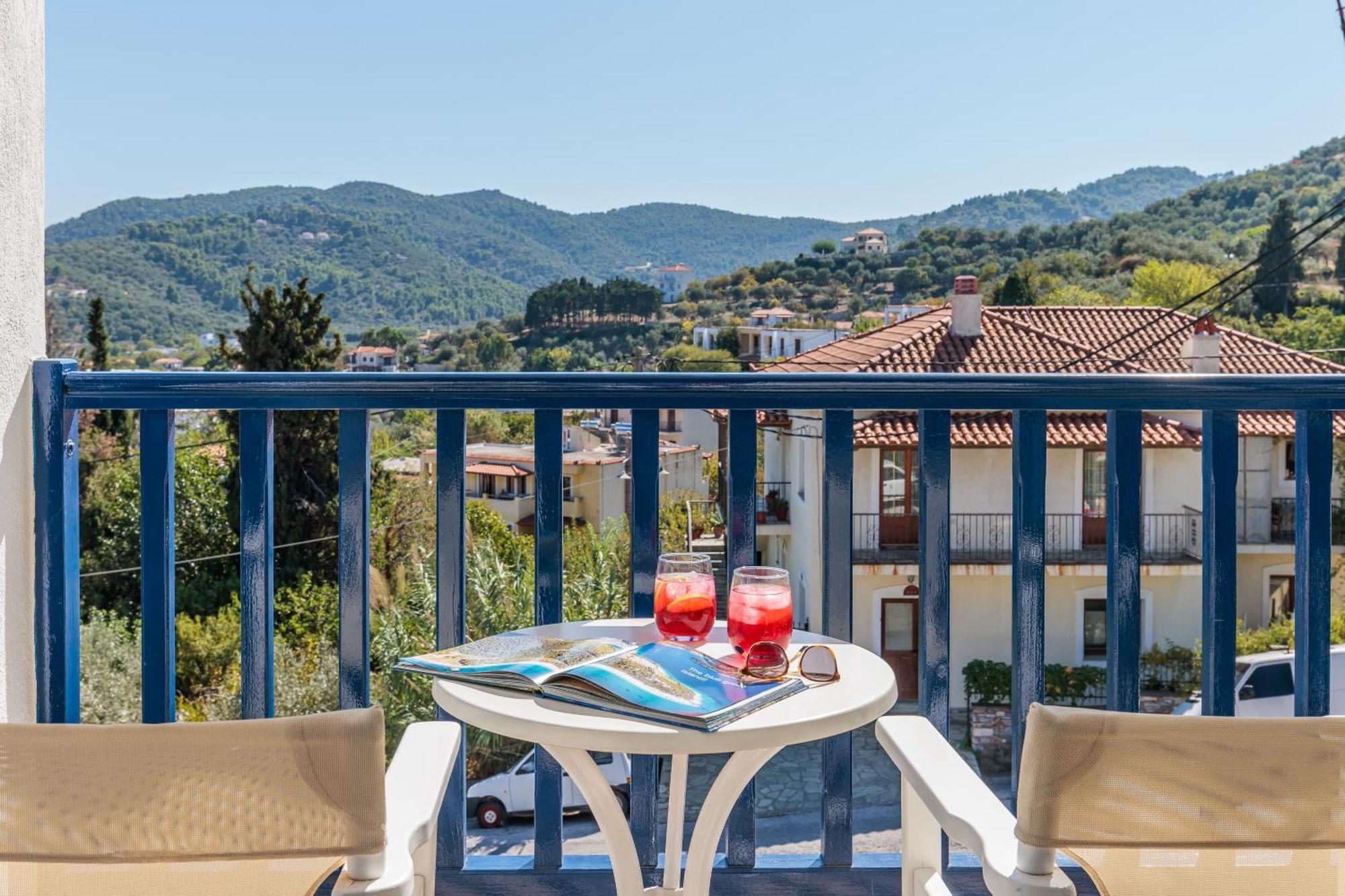Aperitton Hotel Skopelos Town Exterior photo